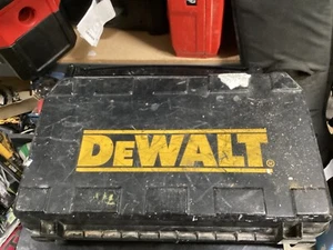 Dewalt D25023 120 Volt 6,9-Amp Bohrhammer mit Bits Mauerwerk Abbruch Werkzeug Kit - Bild 1 von 4