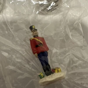 Hawthorne Village Christmas Figures Set - Picture 1 of 4
