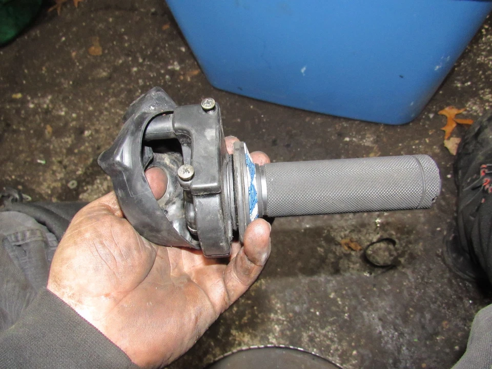 Kawasaki KDX200 1990 tubo del acelerador conjunto de carcasa Twister Foto 1 de 1