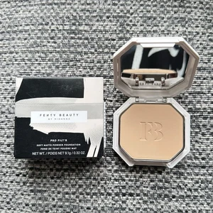 Fenty Beauty Pro Filt’r Soft Matte Powder Foundation - Shade 220 - Picture 1 of 5