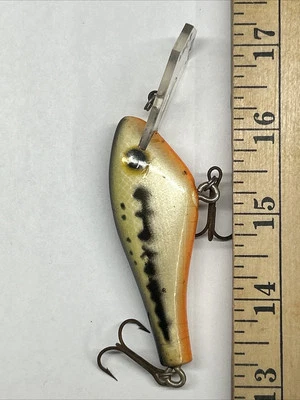Poe’s RC-3 Crankbait Fishing Lure  - Image 1 of 4