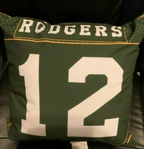 Aaron Rodgers 12 Packers NFL Jersey 16" Decorative Green Couch Pillow NEW - Picture 1 of 3