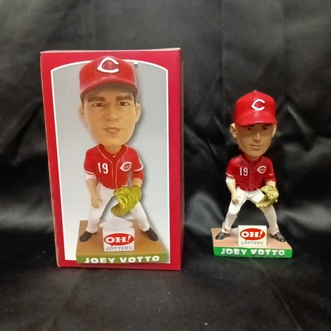 JOEY VOTTO REDS 2012 GOLD GLOVE SGA BOBBLEHEAD Cover