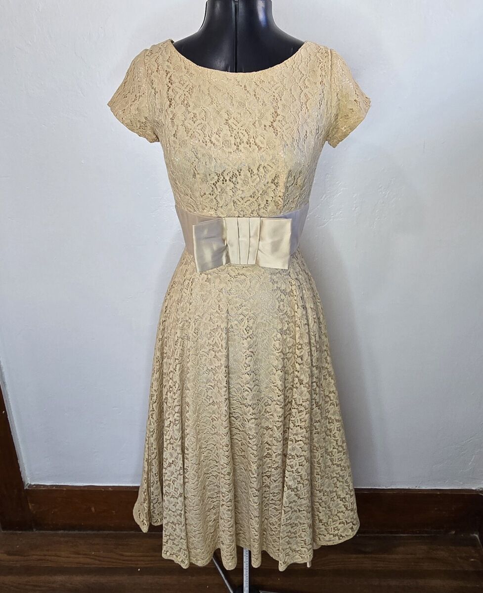 Medium (6-8) 1950s Vintage Wedding Dresses & Veils for Women Medium (6-8) 1950s Vintage Wedding Dresses & Veils for Women