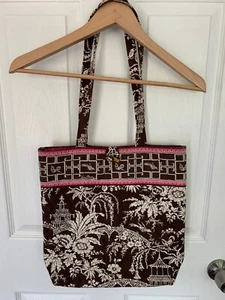 VERA BRADLEY Tote Imperial Toile Pattern RETIRED, Tortoise Toggle Double Handle - Picture 1 of 4