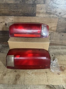 Pair Of 1987-1996 Ford F-150 Taillight OEM No Wiring - Picture 1 of 5