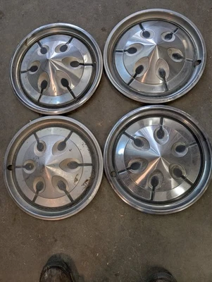 Juego de 4 tapacubos American Motors Hornet 1972 1973 1974 1975 14" OEM AMC Foto 1 de 4