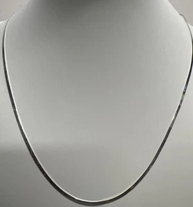Sterling Silver 18” Thin Herringbone Chain Necklace (2.78g) - Picture 1 of 7