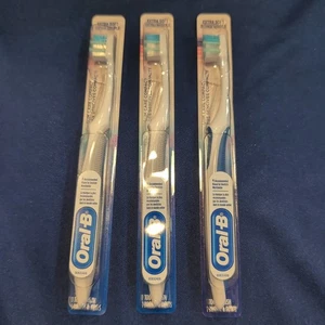 (3) Oral-B Gum Care Compact Extra Soft Zahnbürste Hellblau 2019 P&G - Bild 1 von 5