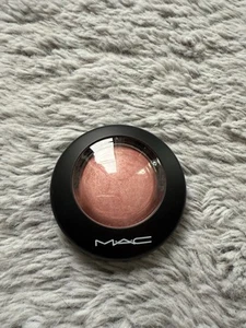 MAC Mineralize Blush New Romance - Bild 1 von 3