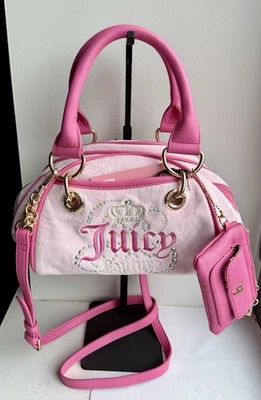 Bolso Juicy Couture Dreamy Juicy Rosa Nuevo con Etiquetas | Precio de venta sugerido por el fabricante $99 | Corona de diamantes de imitación Foto 1 de 4
