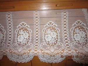 BELLISSIMO MANTOLINO IN PIZZO--39" LARGO X 24 1/2" LUNGO. ---DESIGN FLOREALE--#T9A-1 - Foto 1 di 24