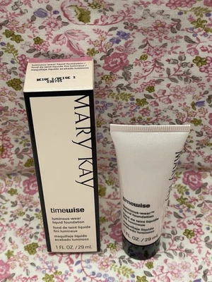 Mary Kay BEIGE 2 Timewise Luminous Wear Liquid Foundation. New/ Discontinued - Image 1 of 3