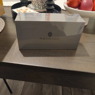 Red MAGIC 11 Pro Subzero 24G/1T - Image 1 of 4