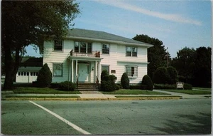 c1960s FALL RIVER, Massachusetts Postcard "Hathaway Home for Funerals" Mortuary - Imagen 1 de 2