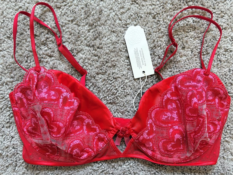NEW VICTORIA'S SECRET VERY SEXY DREAM ANGELS LOW CUT PUSH-UP BRA DEMI 36 38 NWT - Image 1 of 1