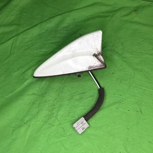 Antena de techo Hyundai Santa Fe 2013-2018 aleta de tiburón blanco cremoso OEM - Imagen 1 de 7