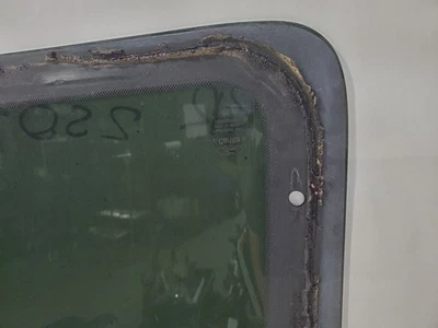 Vidrio trasero derecho usado se adapta a: furgoneta Ford E350 2012 estacionaria 4 orificios privacidad tinte R Foto 1 de 4