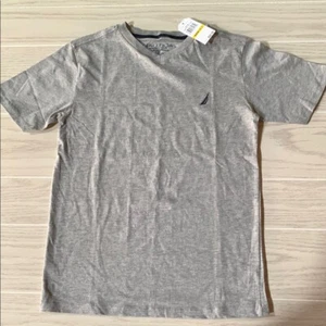 Camiseta gris manga corta Nautica para niños talla mediana 10-12 nueva con etiquetas - Imagen 1 de 7