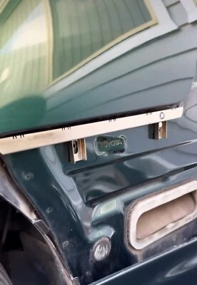 KIT REPARACIÓN LENGÜETA REFUERZO PARACHOQUES TRASERO LEXUS IS 300/ALTEZZA 01/05 MACLIFTER  Foto 1 de 4