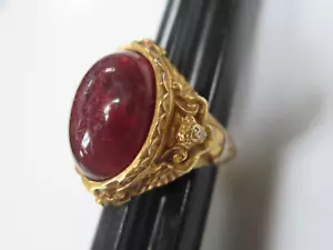 Elizabeth Taylor Avon Gilded Age Collection Cherub Red Cabochon Ring Size 6 - Picture 1 of 11