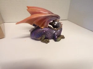 DRAGON DREAMS-AND-LEGENDS, "LEGEND OF "HONOR" SCULPTURE1999 ENESCO - Picture 1 of 4