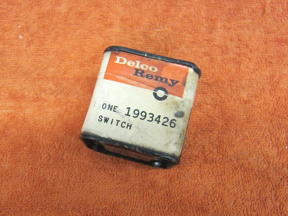 NOS 1968 雪佛兰 CAMARO 雪佛莱 NOVA 温度发送单元 GM 1993426 — 第 1/2 张图片