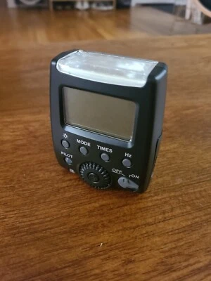 Opteka IF500 Flash for Canon Cameras #415 - Image 1 of 4