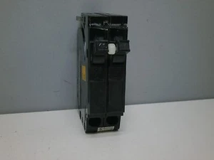 Disyuntor Challenger UBITBA240 R240 40A 40 amperios 2 polos 120/240 VCA estilo antiguo - Imagen 1 de 2