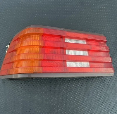 90-95 梅赛德斯 R129 SL500 300SL 500SL 左驾驶员侧尾灯镜头原始设备制造商 — 第 1/3 张图片