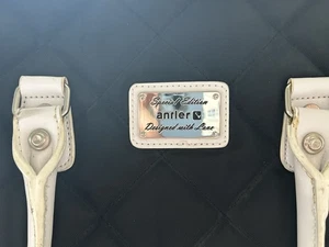 Avon Antler Women's Weekender Bag - Picture 1 of 3