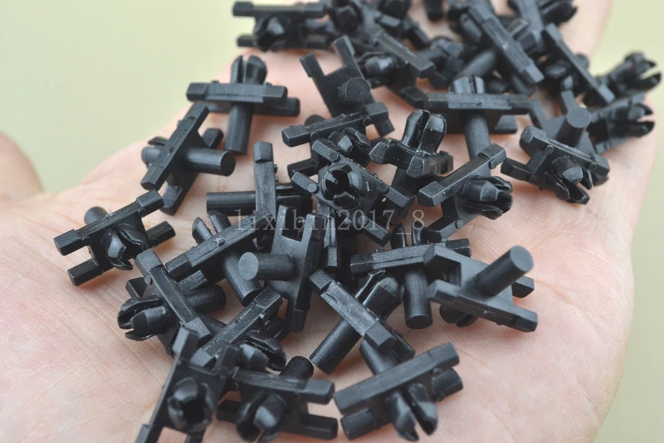 20 Pcs High quality Body Side Moulding Trim Retainer For BMW E10 51131804205 - Image 1 of 1