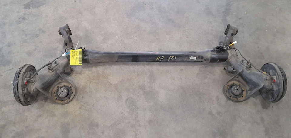 12-17 Hyundai Accent Rear Torsion Axle Beam Axle - Drum Brakes OEM 551001R201 - Image 1 of 4