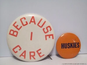 Alfileres vintage de los Washington Huskies de la NCAA Because I Care UW Seattle WA 2 - Imagen 1 de 3