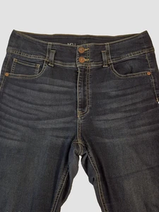 No Boundaries Women's Size 15 Blue Hi Rise Light Cotton Stretch Jeans Capris - Picture 1 of 10