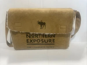 NORTHERN EXPOSURE Die komplette Serie DVD Collector Edition in Sherpa Tasche - Bild 1 von 7