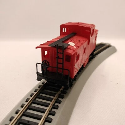Tyco HO Scale Santa Fe Caboose #7240 AT&SF Red – Vintage Model Train Car - Image 1 of 4