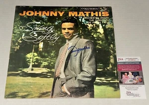 Álbum de vinilo firmado de Johnny Mathis Swing Softly autografiado por JSA - Imagen 1 de 2