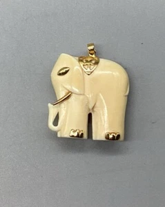 14 Karat Gold Elefant geschnitzter Anhänger - Bild 1 von 8