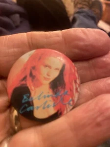 Belinda Carlisle pin badge The Go Go's - Picture 1 of 1