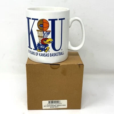 Taza foto jumbo de baloncesto gris Ryan de la Universidad de Kansas KU 100 años con caja Foto 1 de 4