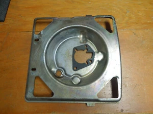 Base/cubierta/soporte/tuerca purificador de aire Cub Cadet KH-24-094-39-S - Imagen 1 de 5
