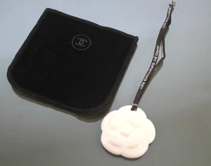 CHANEL Kamelie weiße Blume Aromastein Keramik Charm Parfums Zubehör - Bild 1 von 11