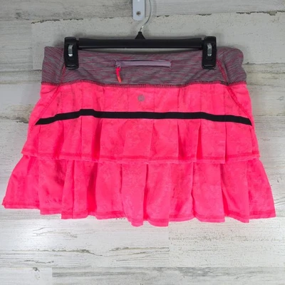 LULULEMON PACE SETTER SKORT Flash Wee Are FromSpace Deep Coal Abril Multi TAMANHO 8 - Imagem 1 de 4