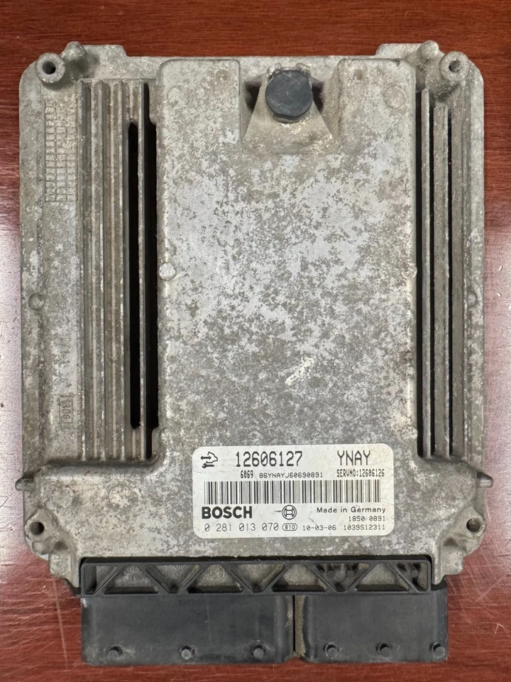 Chevy Chevrolet Silverado K3500 2006 ECM 12606127 Foto 1 de 4