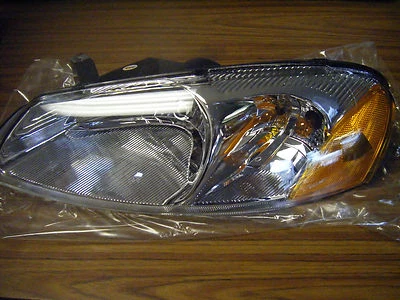 NOVO FAROL ESQUERDO MOPAR FABRICANTE DE EQUIPAMENTO ORIGINAL V7105821AA - Imagem 1 de 4