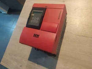 SEW EURODRIVE MOVITRAC 3130-403-4-00 FREQUENCY INVERTER + FBG31 HMI - Picture 1 of 12