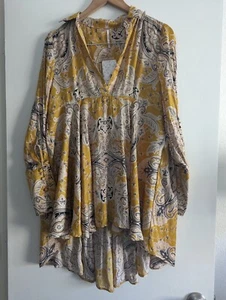 Free People Neu mit Etikett Gold V-Ausschnitt Boho Paisley Langarm Hi Lo Kleid Gr. S - Bild 1 von 7