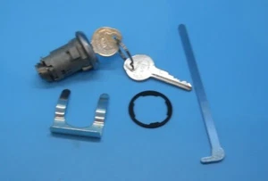 65 66 67 68  Chevy Impala Biscayne trunk lock  2 Pearl head gm Keys - Picture 1 of 4