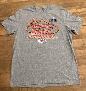 Nike Erwachsene Super Bowl LVIII Champions Kansas City Chiefs T-Shirt Large - Bild 1 von 2